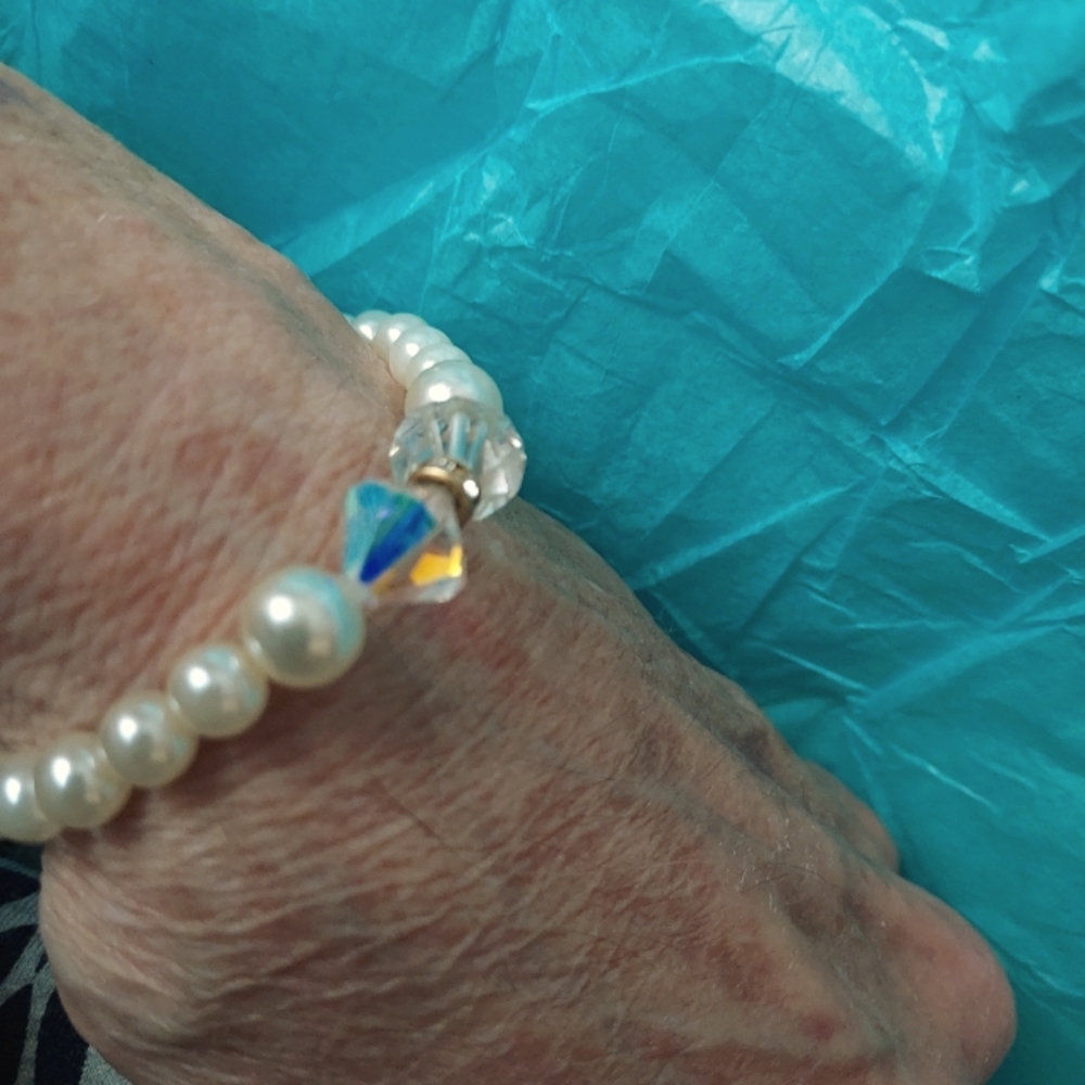 Pearl and Crystal Bracelet